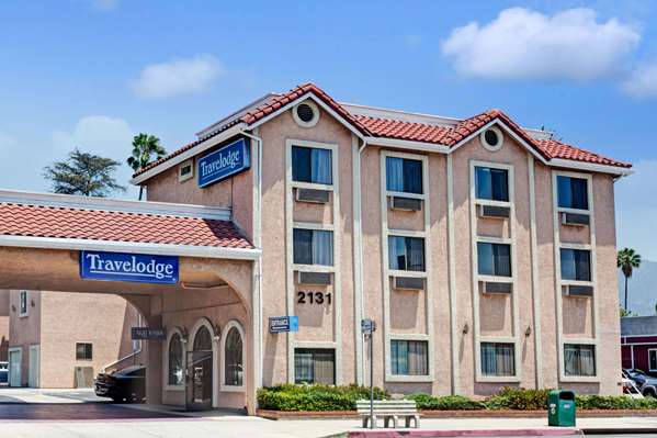 Exterior view - Travelodge Pasadena