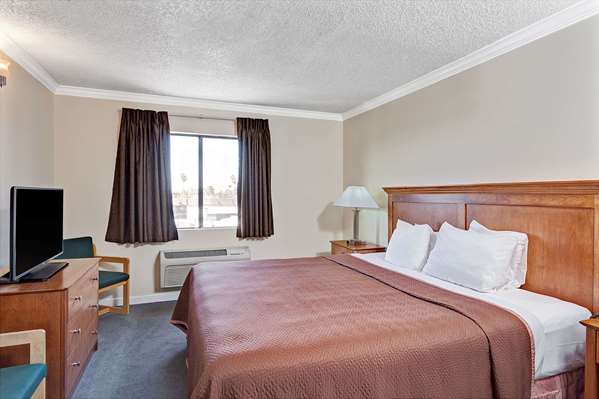  - Travelodge Pasadena