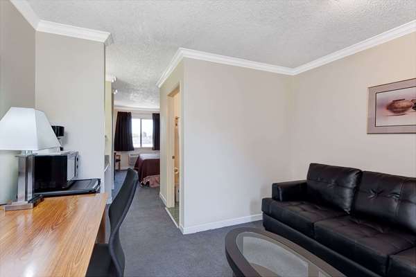 Suite - Travelodge Pasadena