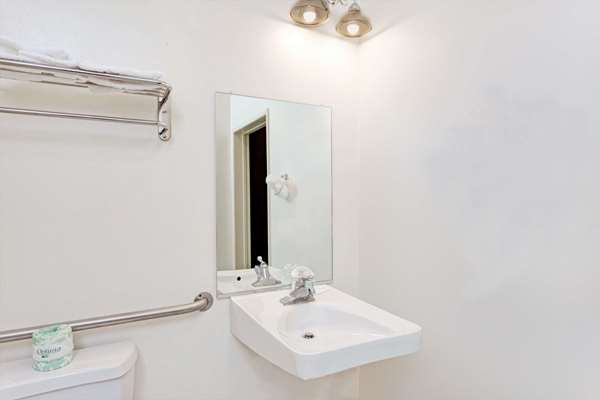  - Travelodge Pasadena