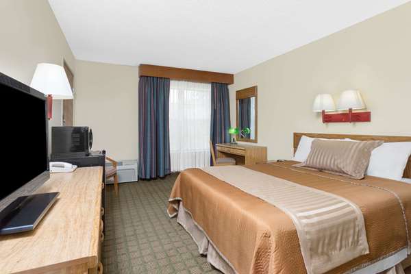  - Travelodge Perry - I-75, Exit 135