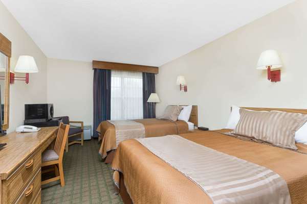  - Travelodge Perry - I-75, Exit 135