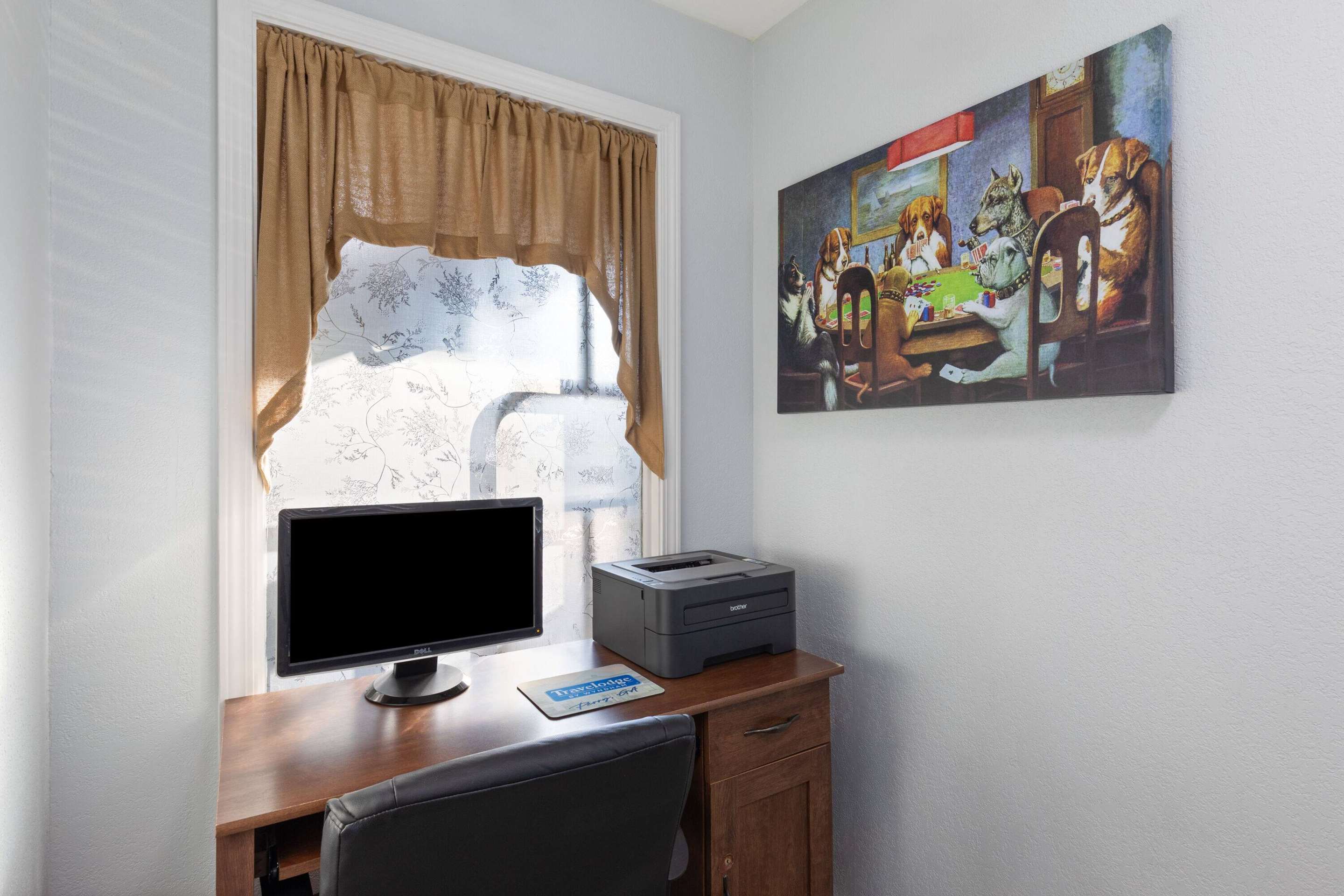 Business Center | Travelodge by Wyndham Perry GA