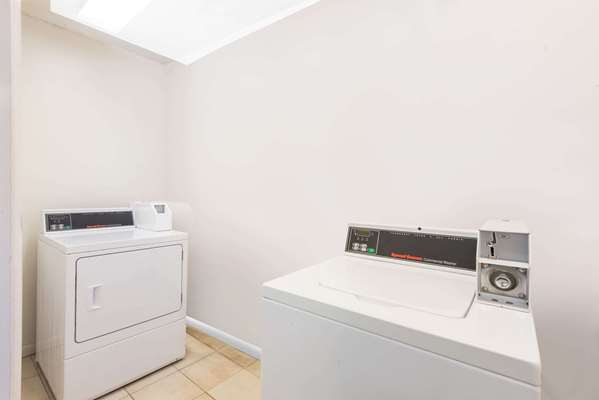 Amenities - Days Inn Arlington Pentagon