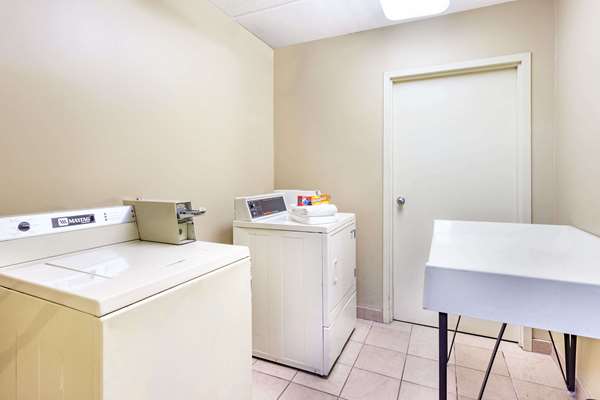  - Travelodge Winchester - I-81, Exit 313