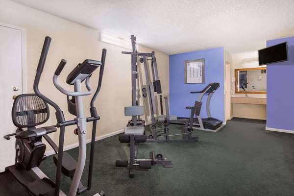 Fitness/ Exercise Room - Days Inn Airport College Park - I-85, Exit 71