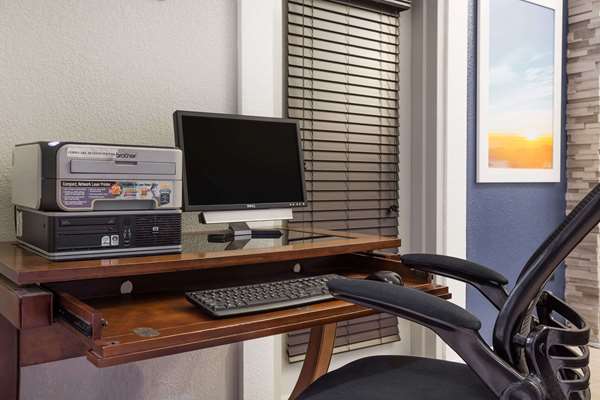 Conference Area - Days Inn Airport College Park - I-85, Exit 71