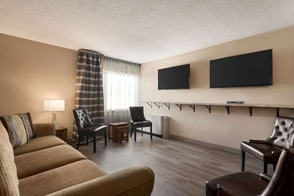 Bar - Travelodge Saskatoon