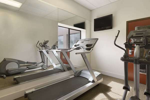 Fitness/ Exercise Room - Travelodge Airport Vancouver Richmond