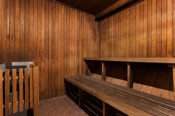 Spa - Travelodge East Winnipeg