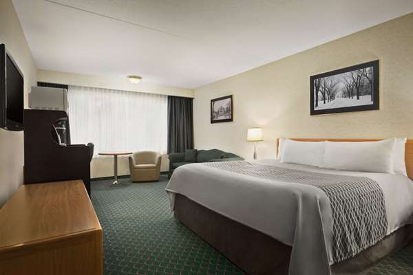 Suite - Travelodge East Winnipeg