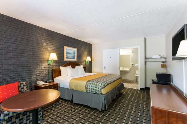  - Travelodge Richmond Hill - I-95, Exit 87