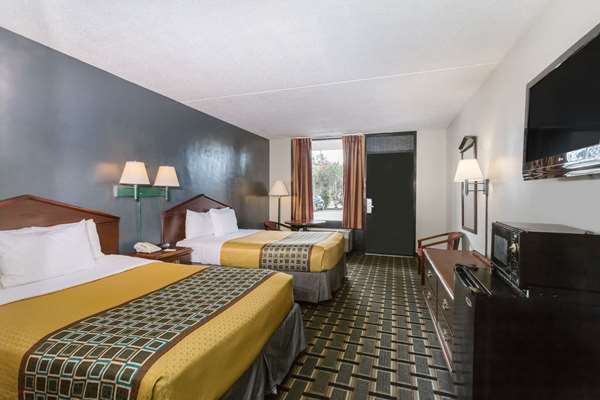  - Travelodge Richmond Hill - I-95, Exit 87