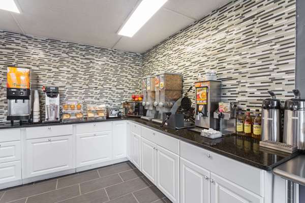  - Travelodge Richmond Hill - I-95, Exit 87