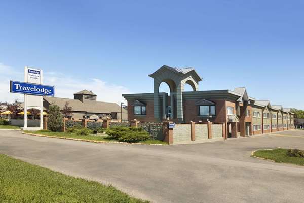 Exterior view - Travelodge South Calgary