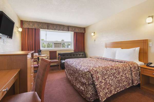 Suite - Travelodge East Edmonton