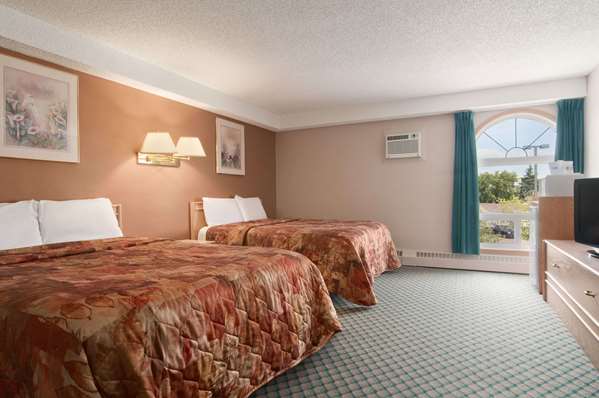  - Travelodge Suites Edmonton Airport Leduc