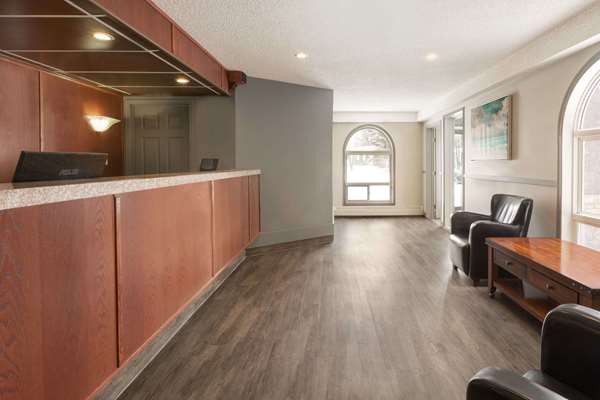  - Travelodge Suites Edmonton Airport Leduc