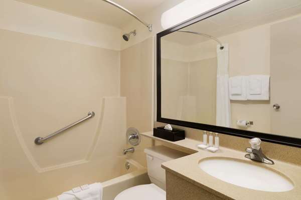  - Travelodge South Edmonton