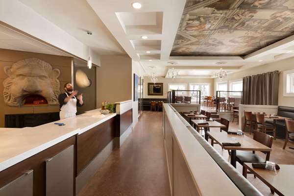 Restaurant - Travelodge South Edmonton