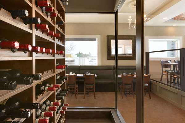 Restaurant - Travelodge South Edmonton