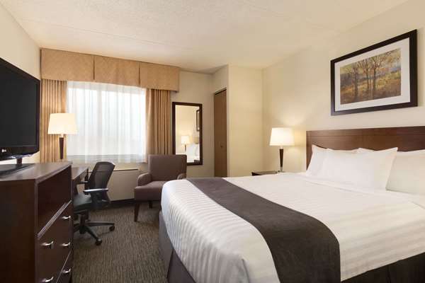 Suite - Travelodge South Edmonton