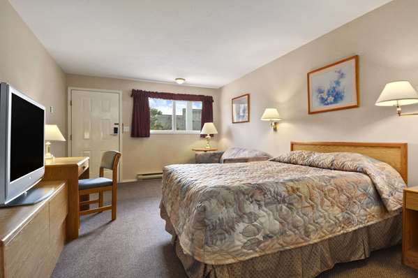  - Travelodge Salmon Arm