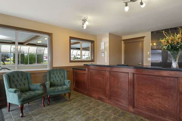  - Travelodge Salmon Arm