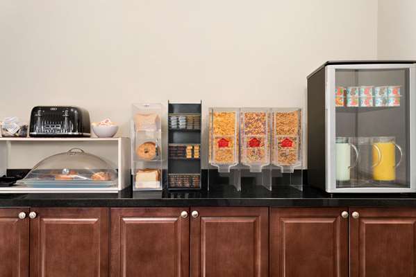  - Travelodge Salmon Arm