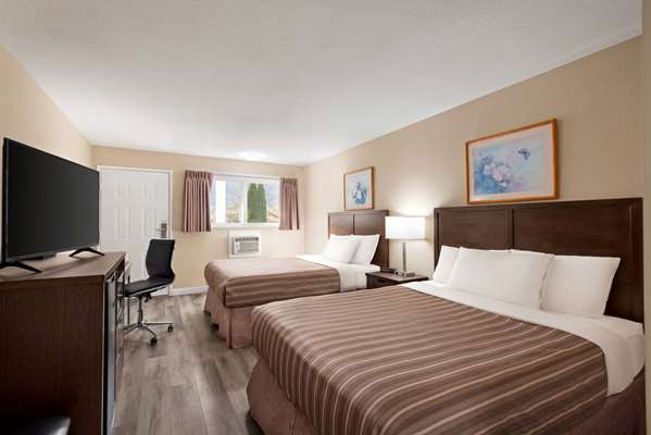  - Travelodge Salmon Arm