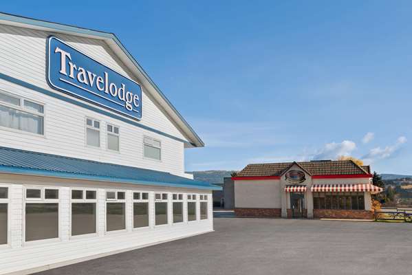 Restaurant - Travelodge Salmon Arm
