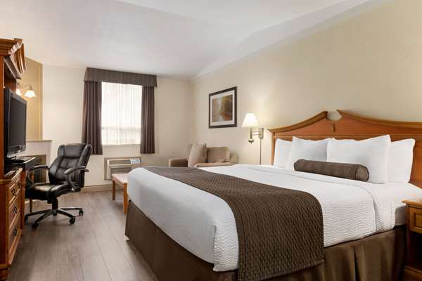  - Days Inn & Suites Sault Ste Marie