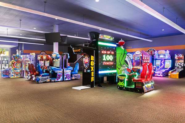 Restaurant - Days Inn & Suites Sault Ste Marie