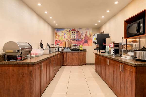  - Travelodge Whitby Oshawa