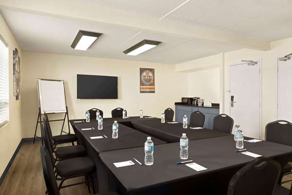  - Travelodge West Edmonton