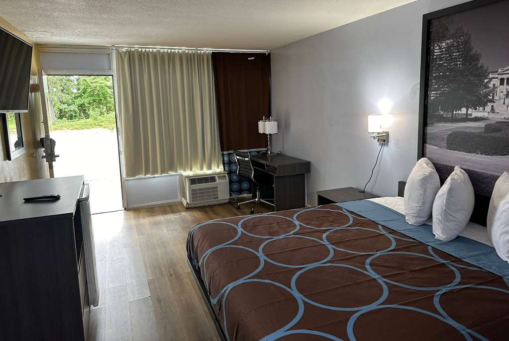 SUPER 8 FLORENCE SC I-95 NORTH-guestroom-Guest Room,On-Site.jpg