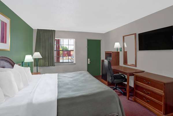  - Howard Johnson Inn Fort Myers