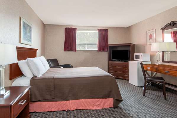  - Howard Johnson Inn Gravenhurst