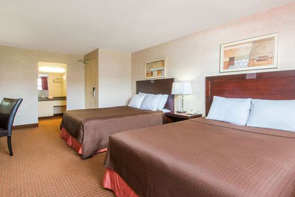  - Howard Johnson Inn Gravenhurst