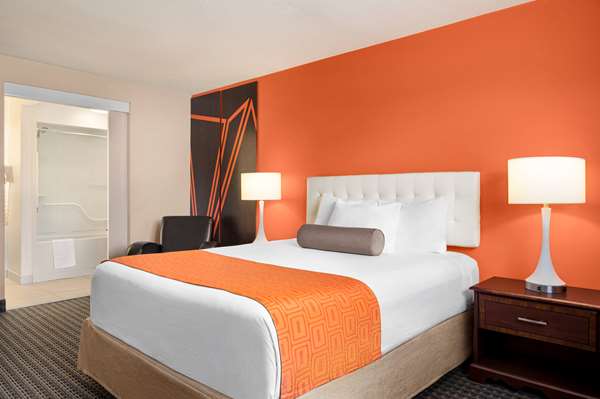  - Howard Johnson Inn Gravenhurst