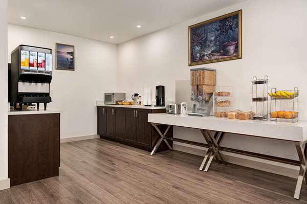  - Howard Johnson Inn Gravenhurst