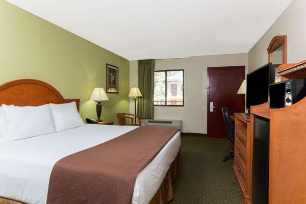  - Howard Johnson Express Inn Tallahassee - I-10, Exit 199