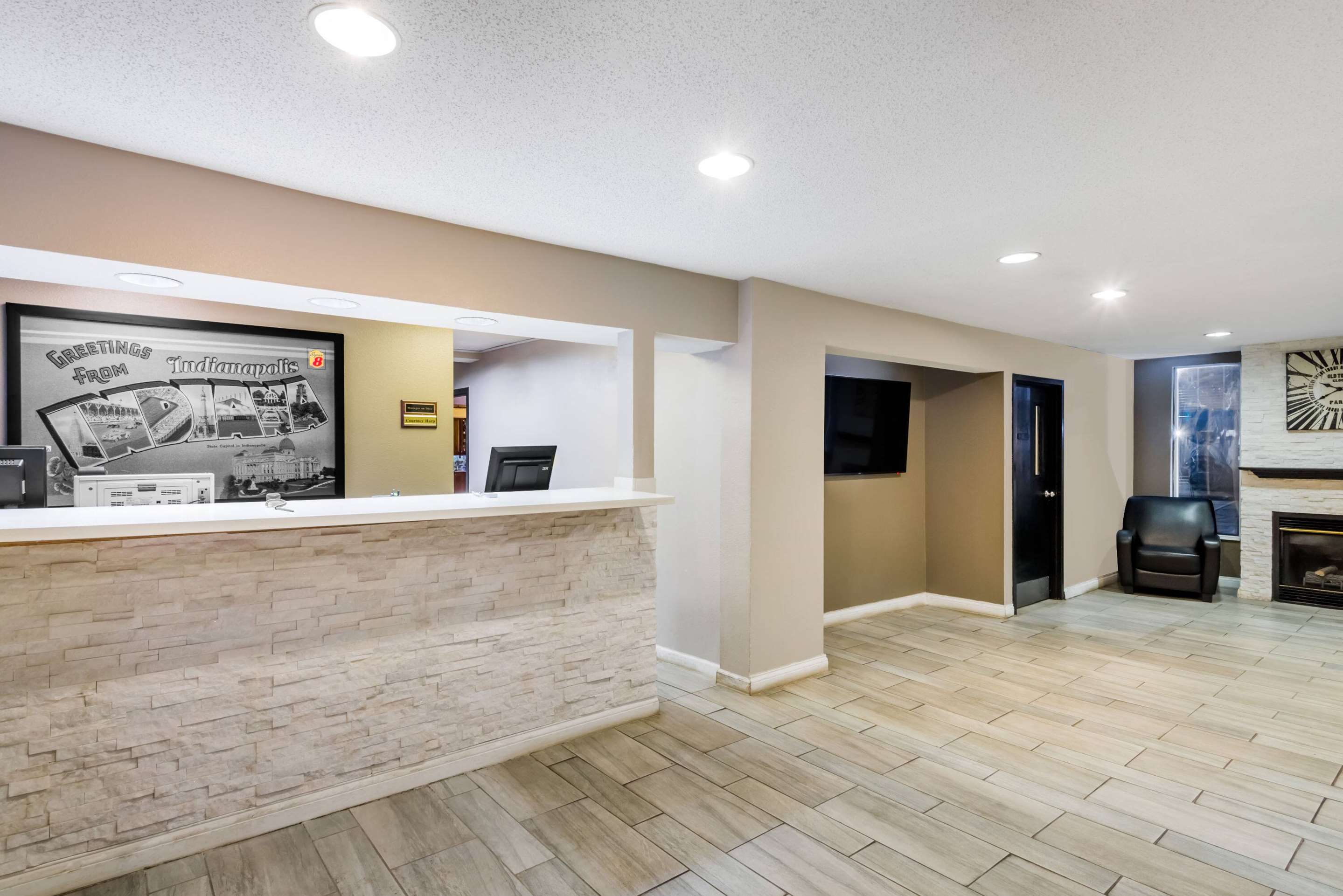 Lobby | Super 8 by Wyndham Indianapolis/NE/Castleton Area