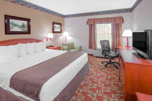  - Days Inn Denham Springs - I-12, Exit 10