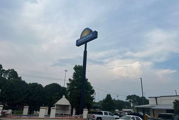 Exterior view - Days Inn Denham Springs - I-12, Exit 10