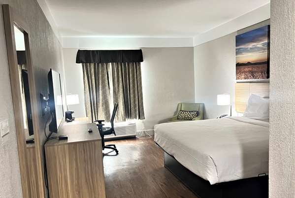  - Days Inn Denham Springs - I-12, Exit 10