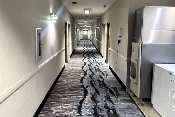  - Days Inn Denham Springs - I-12, Exit 10