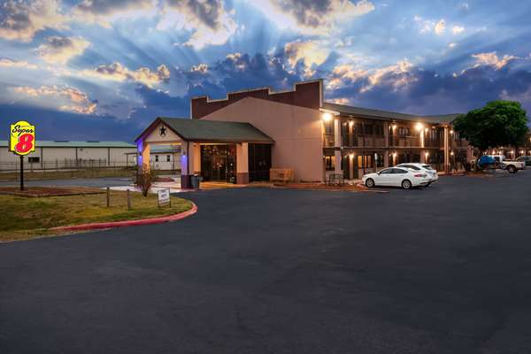 Exterior view - Super 8 Motel Giddings