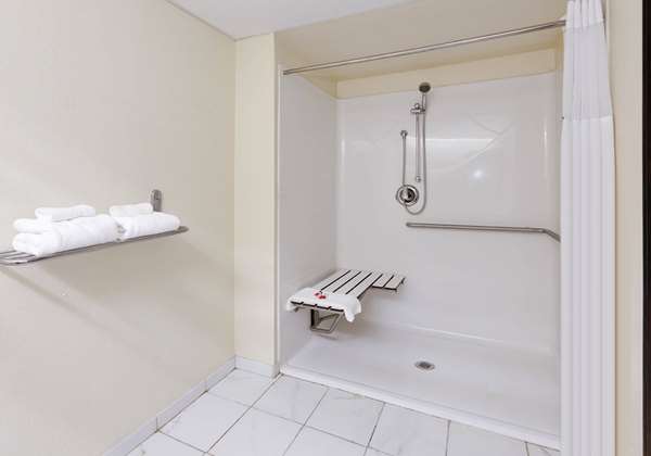  - Days Inn & Suites Bentonville - I-49, Exit 85