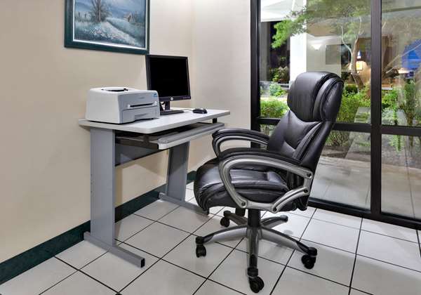 Conference Area - Days Inn & Suites Bentonville - I-49, Exit 85